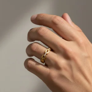 Moissanite Personalized Buckle Type Gold Chain Rings - The second picture