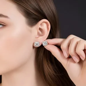 18K Moissanite Princess Cut Diamond Stud Earrings - The second picture