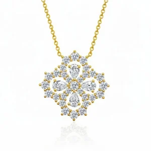 VVS1 Moissanite Four Leaf Clover Flower Pendant Necklace