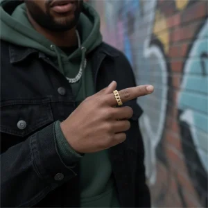 VVS1 Moissanite 925 Sterling Silver Cuban Link Ring - The second picture